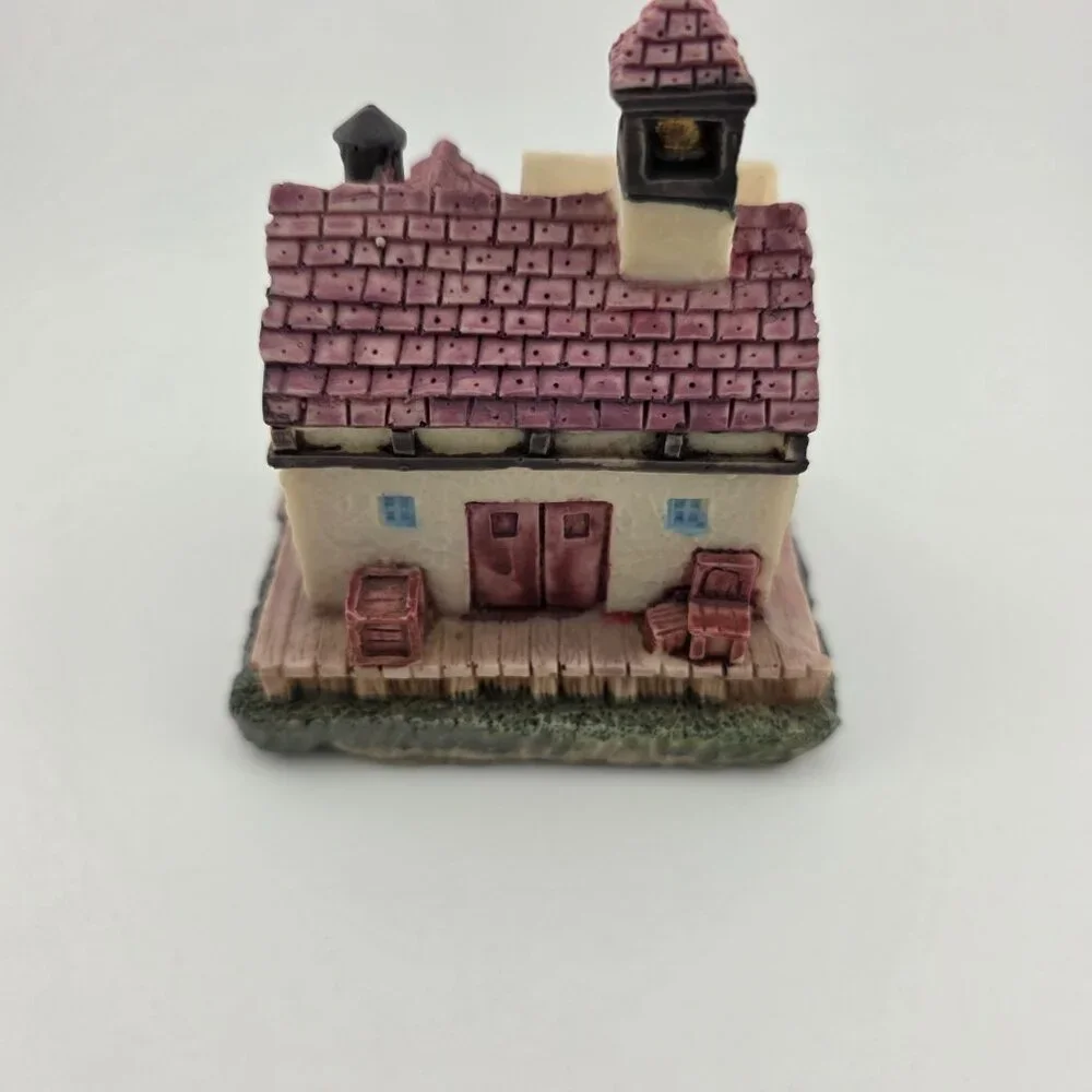 1991 Liberty Falls‎ International Resourcing Services Train Station Miniature